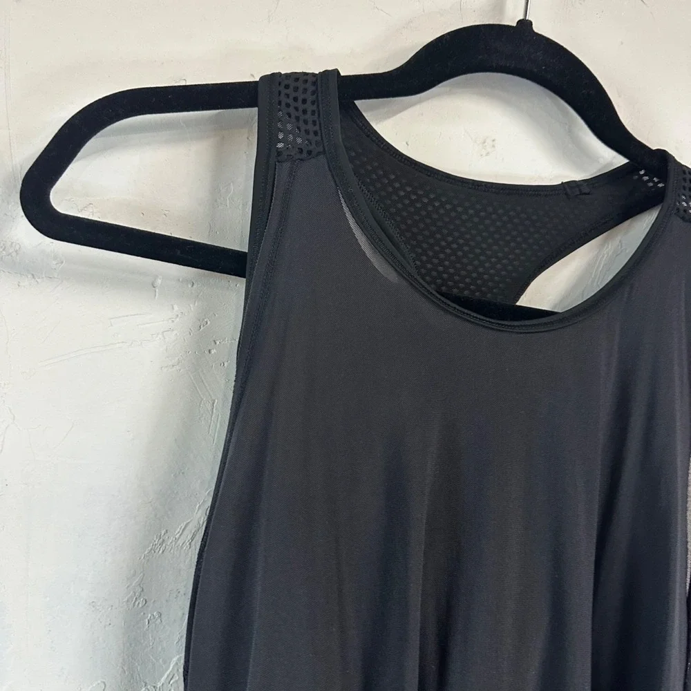 Lululemon Athletic Black Sheer Tank Top With Sports Bra Loose Fit Size 6